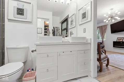 5521 Vin Rose Lane Indianapolis IN 46226