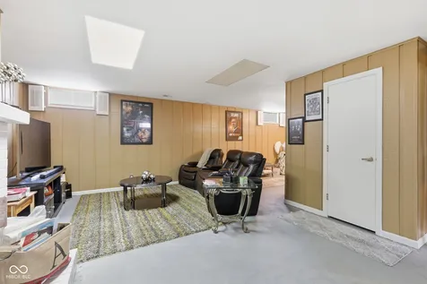 5521 Vin Rose Lane Indianapolis IN 46226