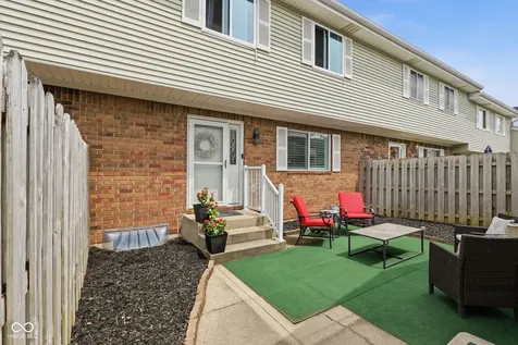 5521 Vin Rose Lane Indianapolis IN 46226