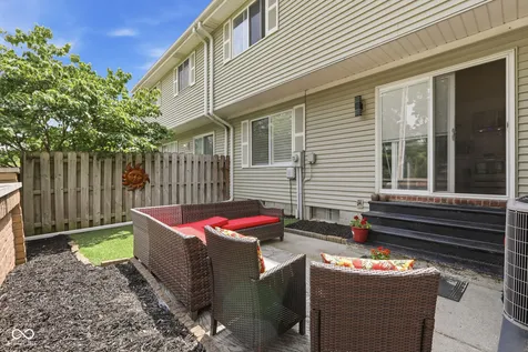 5521 Vin Rose Lane Indianapolis IN 46226