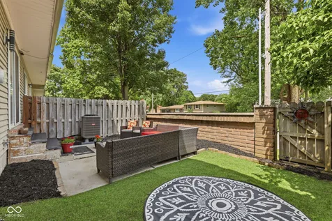 5521 Vin Rose Lane Indianapolis IN 46226