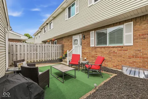 5521 Vin Rose Lane Indianapolis IN 46226