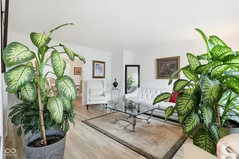 5521 Vin Rose Lane Indianapolis IN 46226