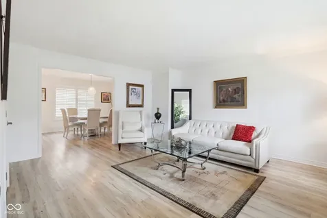 5521 Vin Rose Lane Indianapolis IN 46226