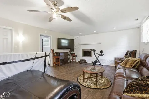 9304 Shenandoah Drive Indianapolis IN 46229