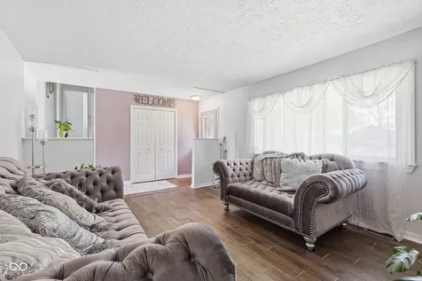 9304 Shenandoah Drive Indianapolis IN 46229