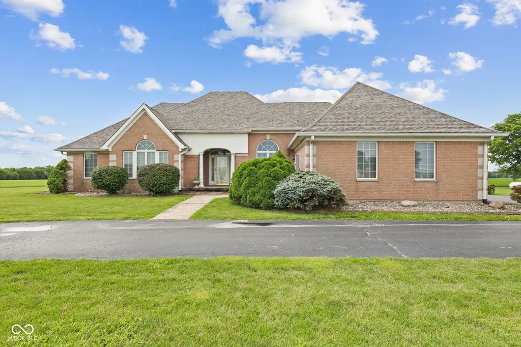 6485 W 100 S Shelbyville IN 46176