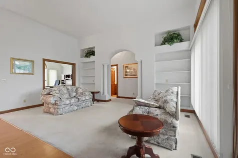 6485 W 100 S Shelbyville IN 46176