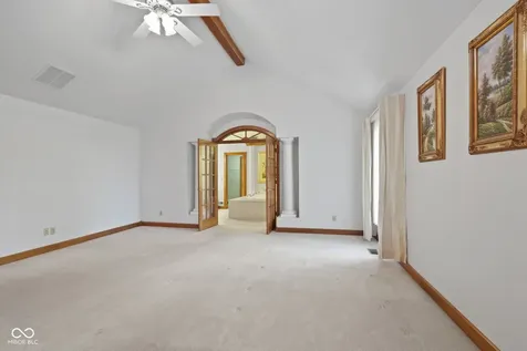 6485 W 100 S Shelbyville IN 46176