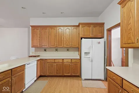 6485 W 100 S Shelbyville IN 46176
