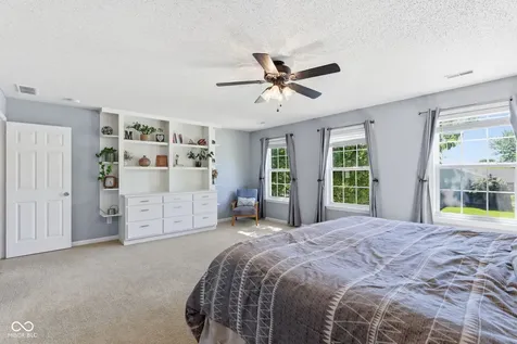 18017 Captiva Way Westfield IN 46062