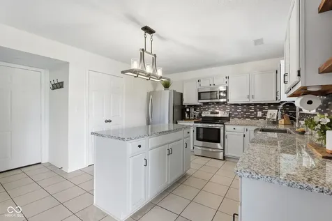 18017 Captiva Way Westfield IN 46062