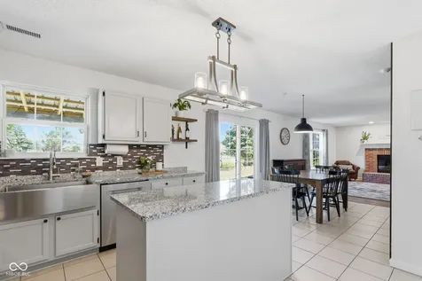 18017 Captiva Way Westfield IN 46062