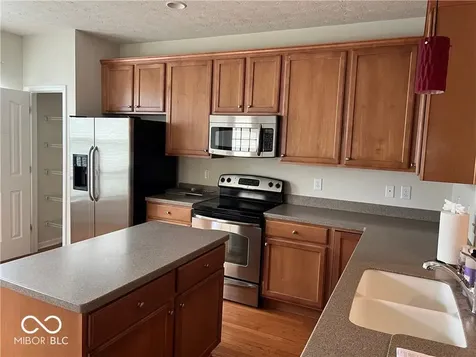 12632 Hamsel Lane Fishers IN 46037