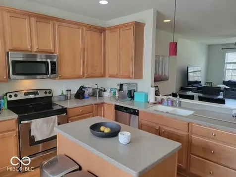 12632 Hamsel Lane Fishers IN 46037