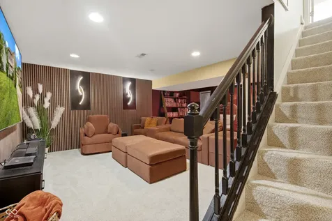 6865 Hollingsworth Drive Indianapolis IN 46268