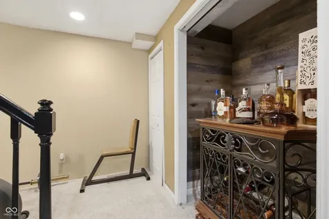 6865 Hollingsworth Drive Indianapolis IN 46268