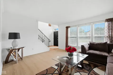 6865 Hollingsworth Drive Indianapolis IN 46268
