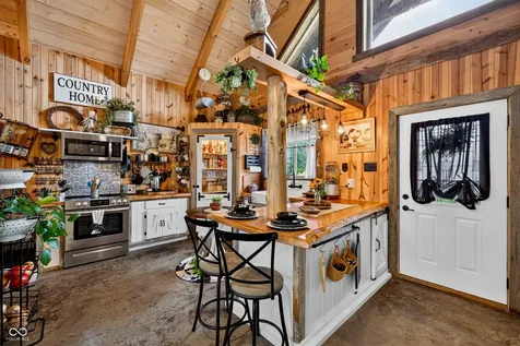 2443 Mangus Road Poland IN 47868