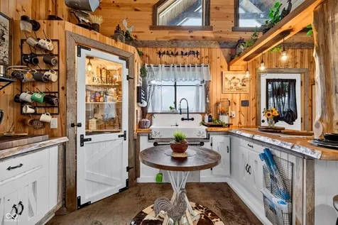 2443 Mangus Road Poland IN 47868