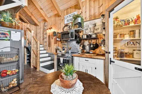2443 Mangus Road Poland IN 47868