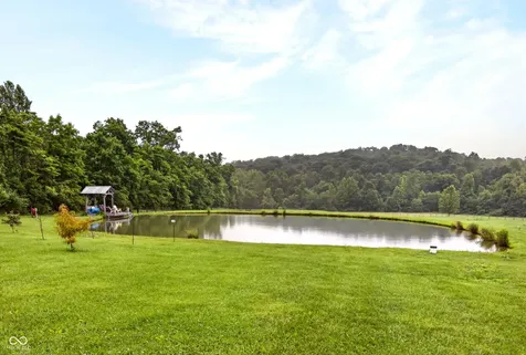 2443 Mangus Road Poland IN 47868