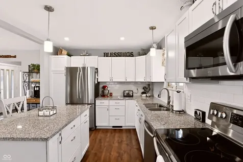 5216 S 600 W New Palestine IN 46163