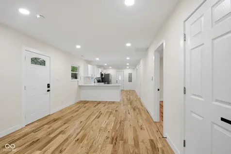 6125 Colonial Avenue Indianapolis IN 46228