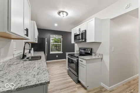 461 W 28th Street Indianapolis IN 46208