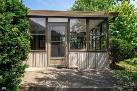 3773 Greenbriar Drive Columbus IN 47203