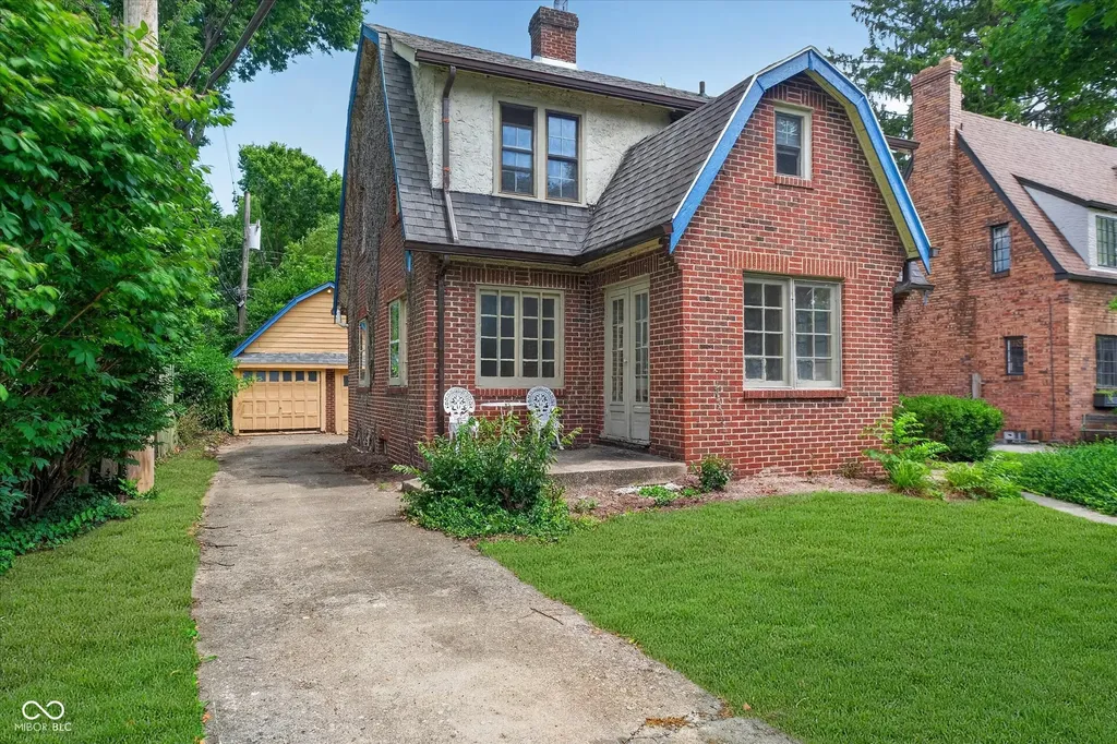 336 E 60th Street Indianapolis IN 46220