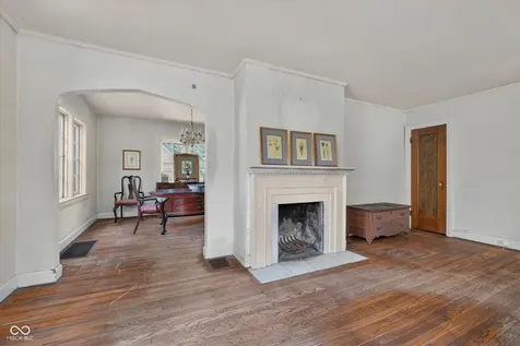 336 E 60th Street Indianapolis IN 46220