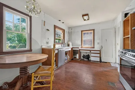 336 E 60th Street Indianapolis IN 46220