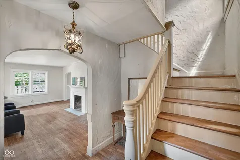 336 E 60th Street Indianapolis IN 46220
