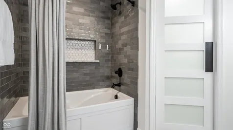 2136 Sequoia Lane Indianapolis IN 46240