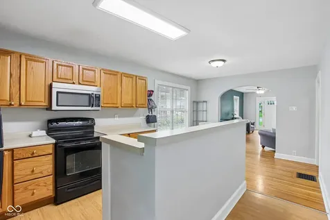 4833 Hinesley Avenue Indianapolis IN 46208
