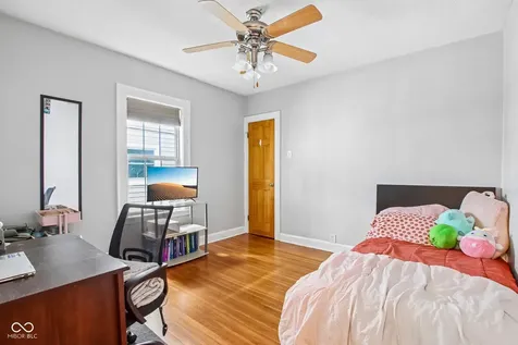 4833 Hinesley Avenue Indianapolis IN 46208
