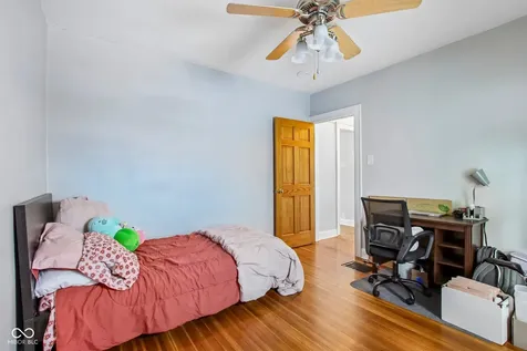 4833 Hinesley Avenue Indianapolis IN 46208