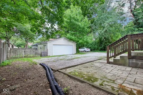 4833 Hinesley Avenue Indianapolis IN 46208
