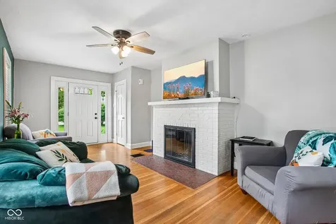 4833 Hinesley Avenue Indianapolis IN 46208