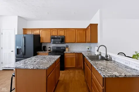 8421 Codesa Way Indianapolis IN 46278