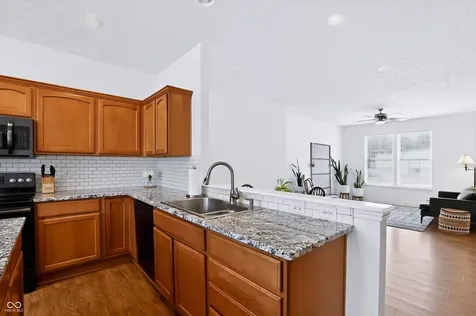 8421 Codesa Way Indianapolis IN 46278