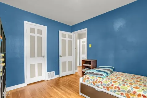 323 Cossell Drive Indianapolis IN 46224