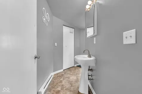 323 Cossell Drive Indianapolis IN 46224