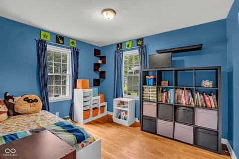 323 Cossell Drive Indianapolis IN 46224