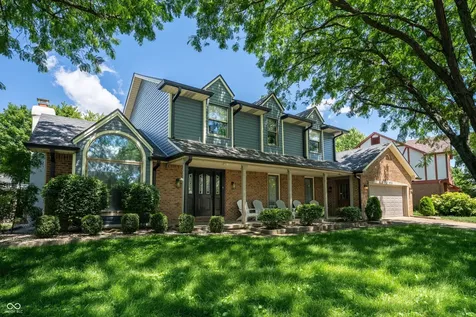 906 Hummingbird Lane Columbus IN 47203
