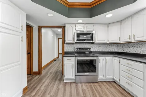 906 Hummingbird Lane Columbus IN 47203