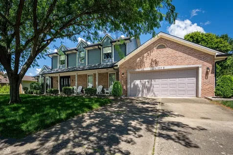 906 Hummingbird Lane Columbus IN 47203