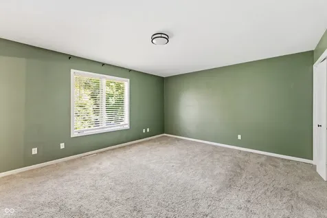 906 Hummingbird Lane Columbus IN 47203