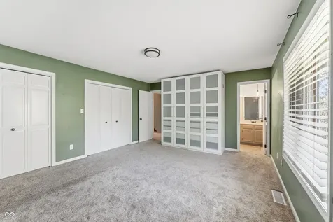 906 Hummingbird Lane Columbus IN 47203